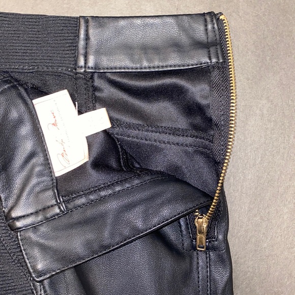 Marilyn Monroe Small Faux Leather Skirt - Picture 6 of 7